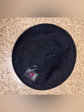 Paris Black Wool-Blend Beret